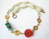 Green red carnelian seashell necklace. Green gemstone necklace.Wire necklace. Asymmetrical necklace. Gemstone necklace.