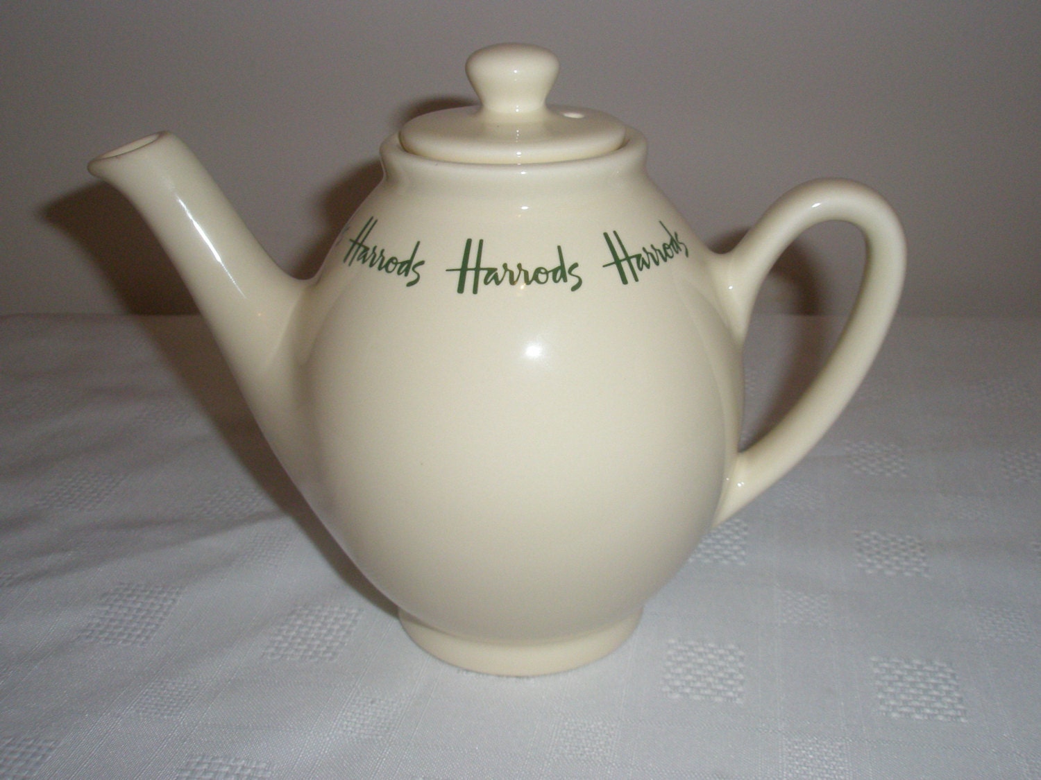 Harrods of Knightsbridge London Teapot Haute Juice