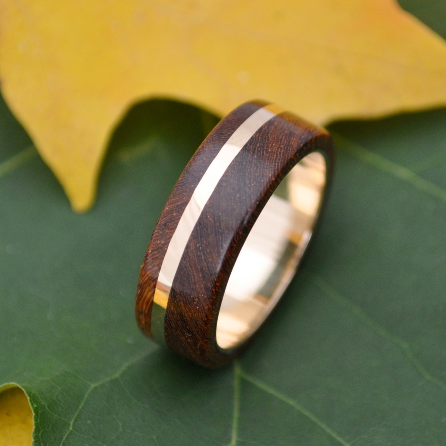 Wood Ring Gold Solsticio Oro Nacascolo ecofriendly 14k