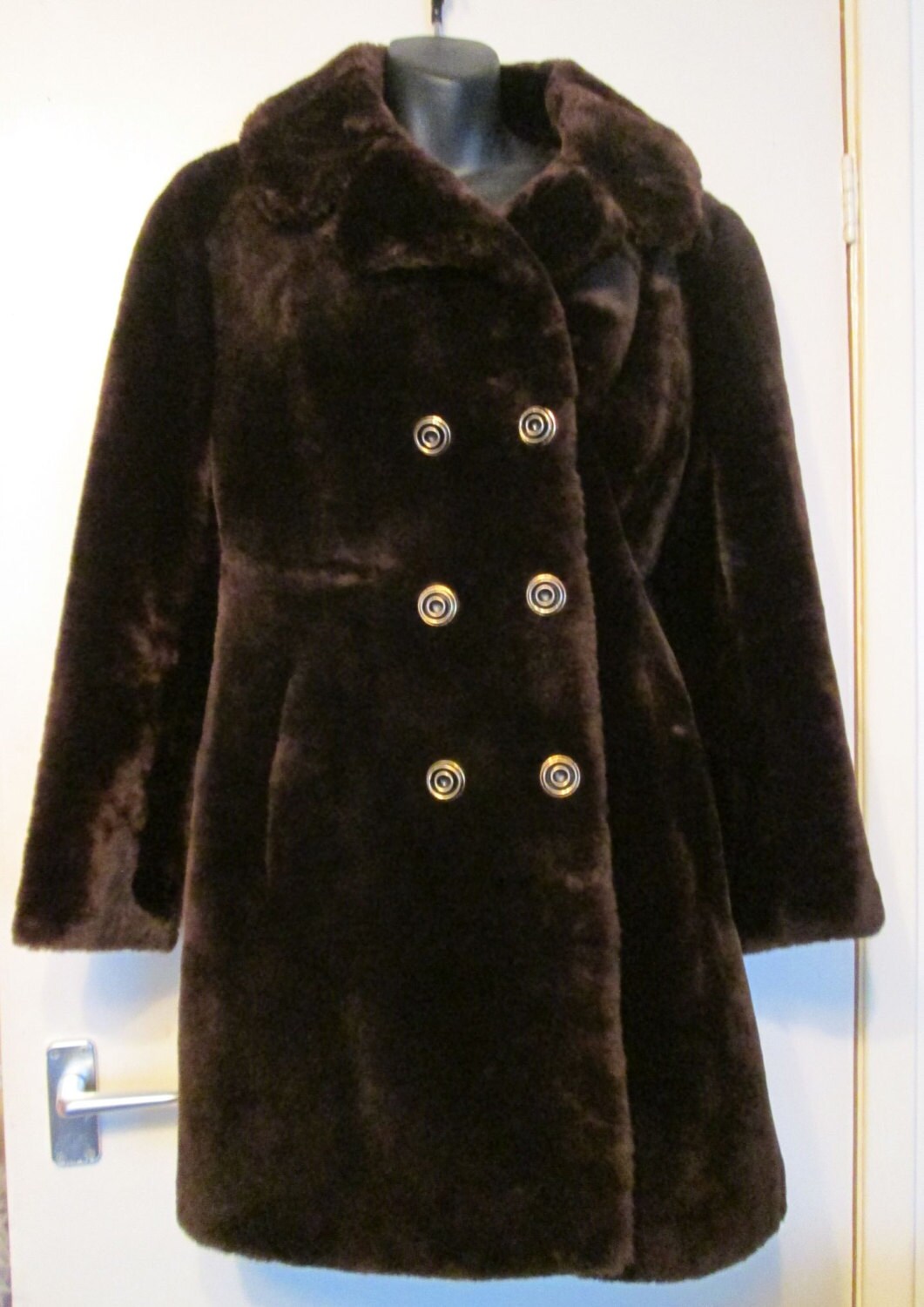 Fabulous Vintage 1960s Genuine Mouton Fur Coat Shearling Lamb