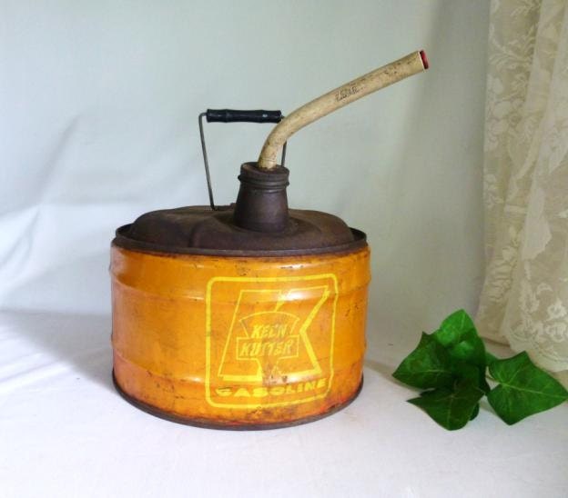 Vintage 2 1/2 Gallon Eagle Keen Kutter Gasoline Can With Spout