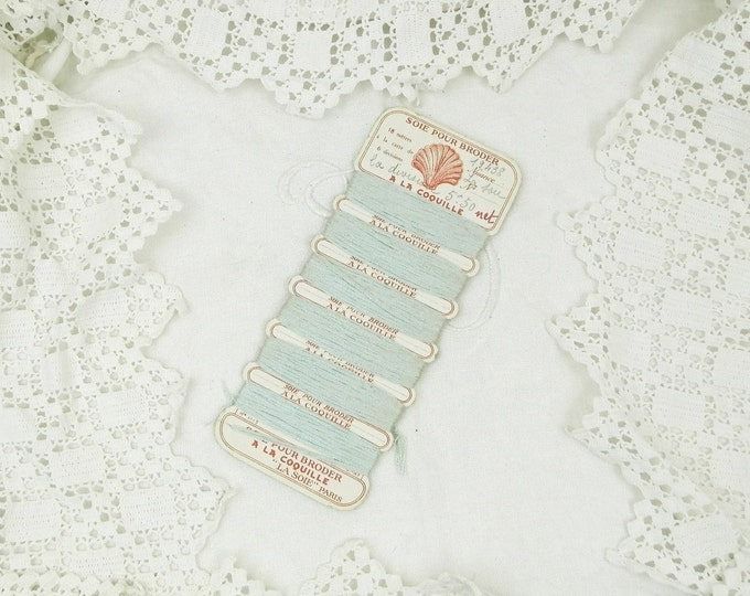 Antique French Card of Pale Sky Blue Colored Silk Thread / French Decor / Shabby Chic / Pale Blue / Parisian Decor / Craft Supplies / Sewing