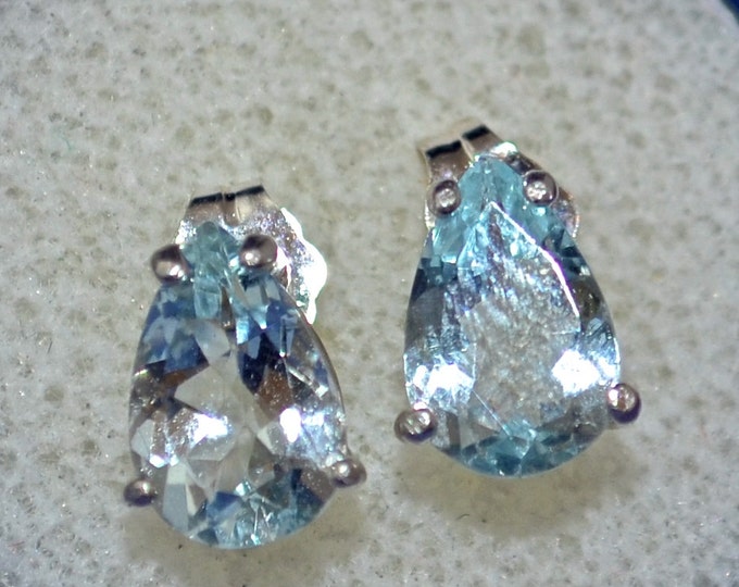 Aquamarine Stud Earrings, 9x6mm Pear, Natural, Set in Sterling Silver E608