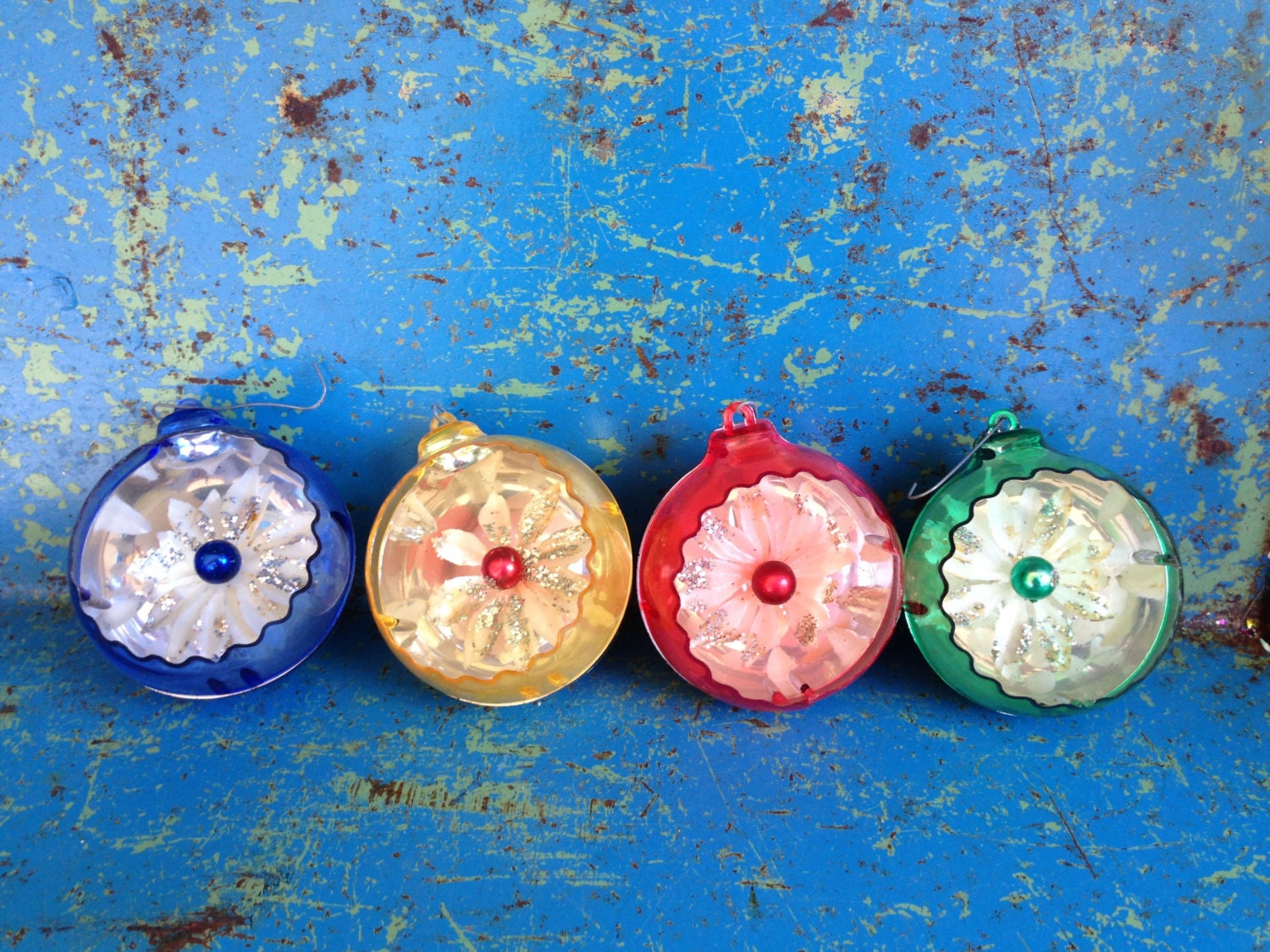 Plastic Christmas Ornament Vintage Jewel Brite Flower Diorama