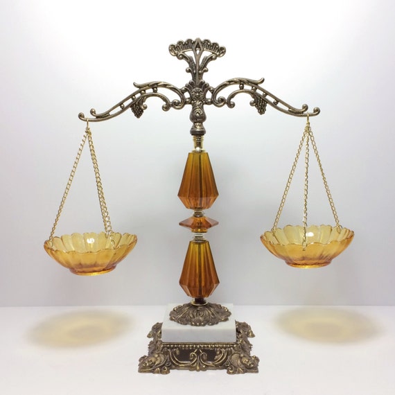 vintage scales of justice        
        <figure class=