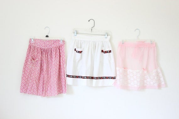 Vintage Half Apron - Pink Floral Lace White Flower Red Hearts - Scandinavian - Pockets - Bridal Shower Gift