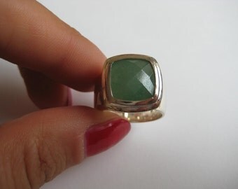Sterling Silver Green gemstone Ring size 7