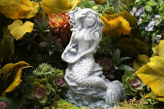 mermaid yard statue