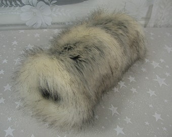 Faux Fur Hand MUFF, Women's Hand Muff, Faux Fur Muff, Canadian Fox Stone Handmuff, Long Fur Muff