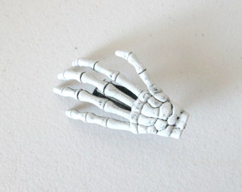 Single Skeleton Hand Hair Clip