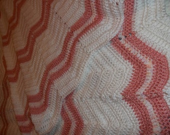 A-1313 Peachy Baby/Toddler Zig Zag Afghan
