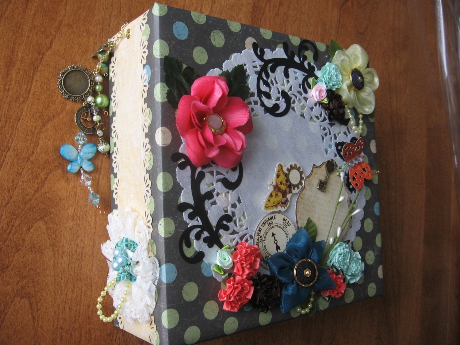 Mini Album Tutorial Interactive Scrapbook 8x8 PDF