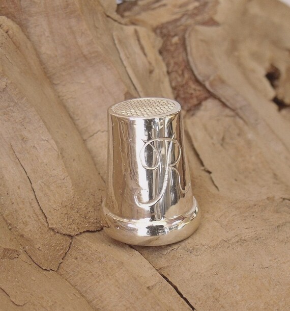 Thimble for sewing Sterling Silver Hand Engraved RF289