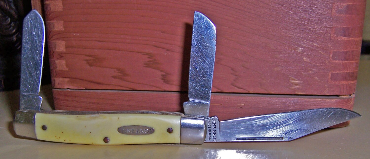 Vintage PINE KNOT 3 Blade Pocketknife Pocket Knife Made in USA