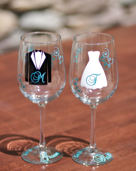 2 Personalized Bride and Groom wine glasses for wedding