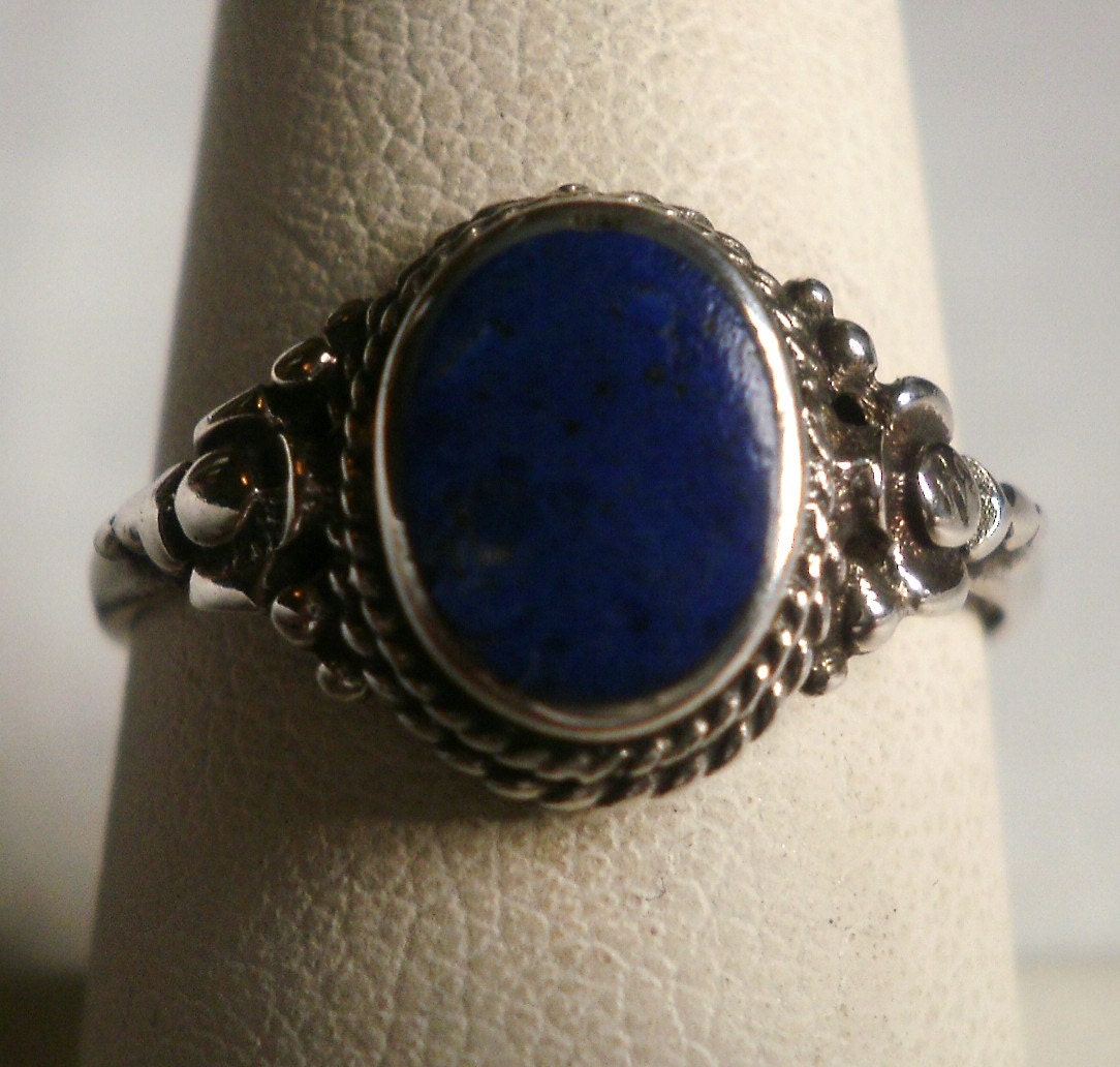 Vintage Sterling Silver Blue Stone Ring