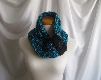 Cowl Neckwarmer Chunky Bulky Button Crochet Neckwarmer Cowl: Black, Teal and Aqua Turquoise with Black Button