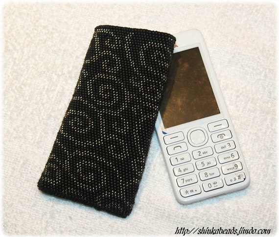 beaded phone pouch