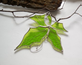 Stained Glass Suncatcher, Green Maple Leaf, Woodland