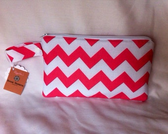 Insulated Snack Bag in Pink Chevron