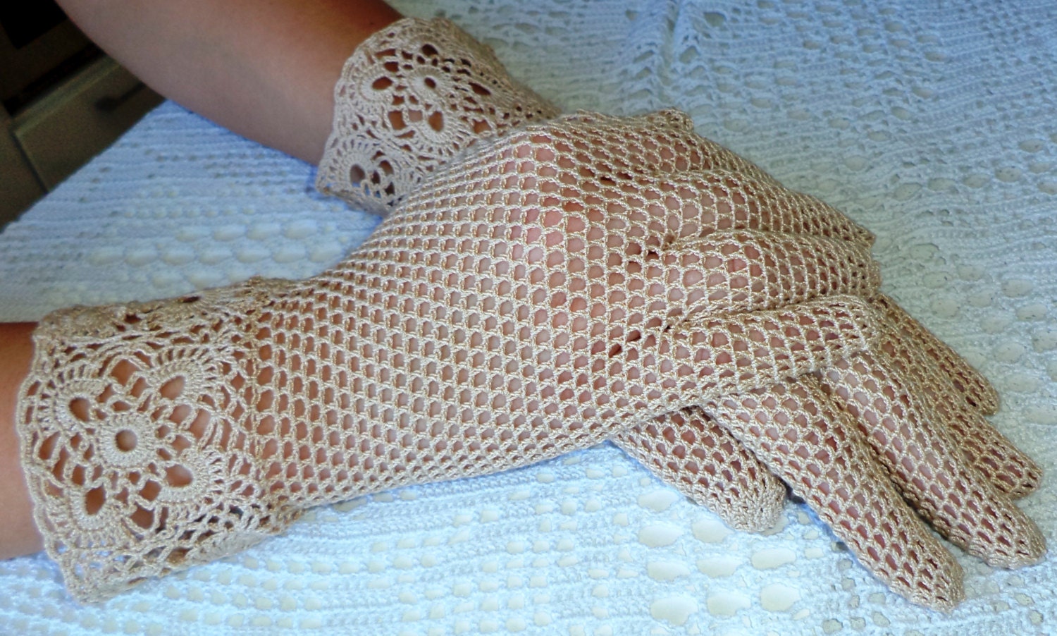 Vintage Style Crochet Lace Gloves Beige by WillowFairyJewelry