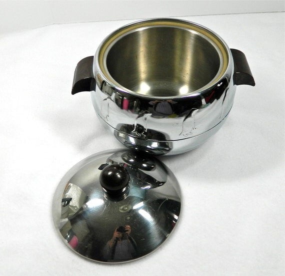 Vintage Penguin West Bend hot and cold server made in USA Ice