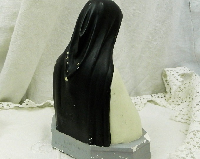 Vintage French Chippy Saint Therese de Lisieux Normandy Bust, Catholic St Theresa Plaster of Paris Statue, Religious Sculpture from France Vintage French Chippy Saint Therese de Lisieux Normandy Bust, Catholic St Theresa Plaster of Paris Statue, Religious Sculpture from France