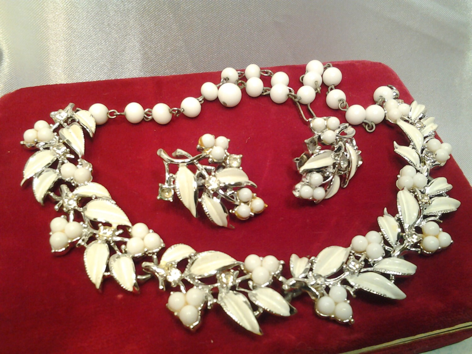 enamel signed coro vintage antique costume jewelry necklace