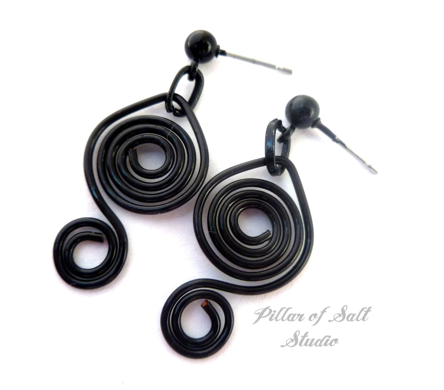 Wire wrapped earrings / black jewelry / double spiral earrings
