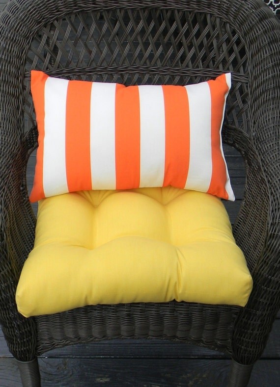 Indoor / Outdoor Wicker Cushion and Rectangle / Lumbar Pillow