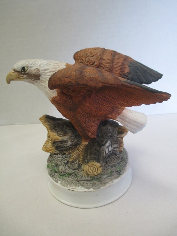 Americana Birds in Flight Collection Ceramic eagle figurine
