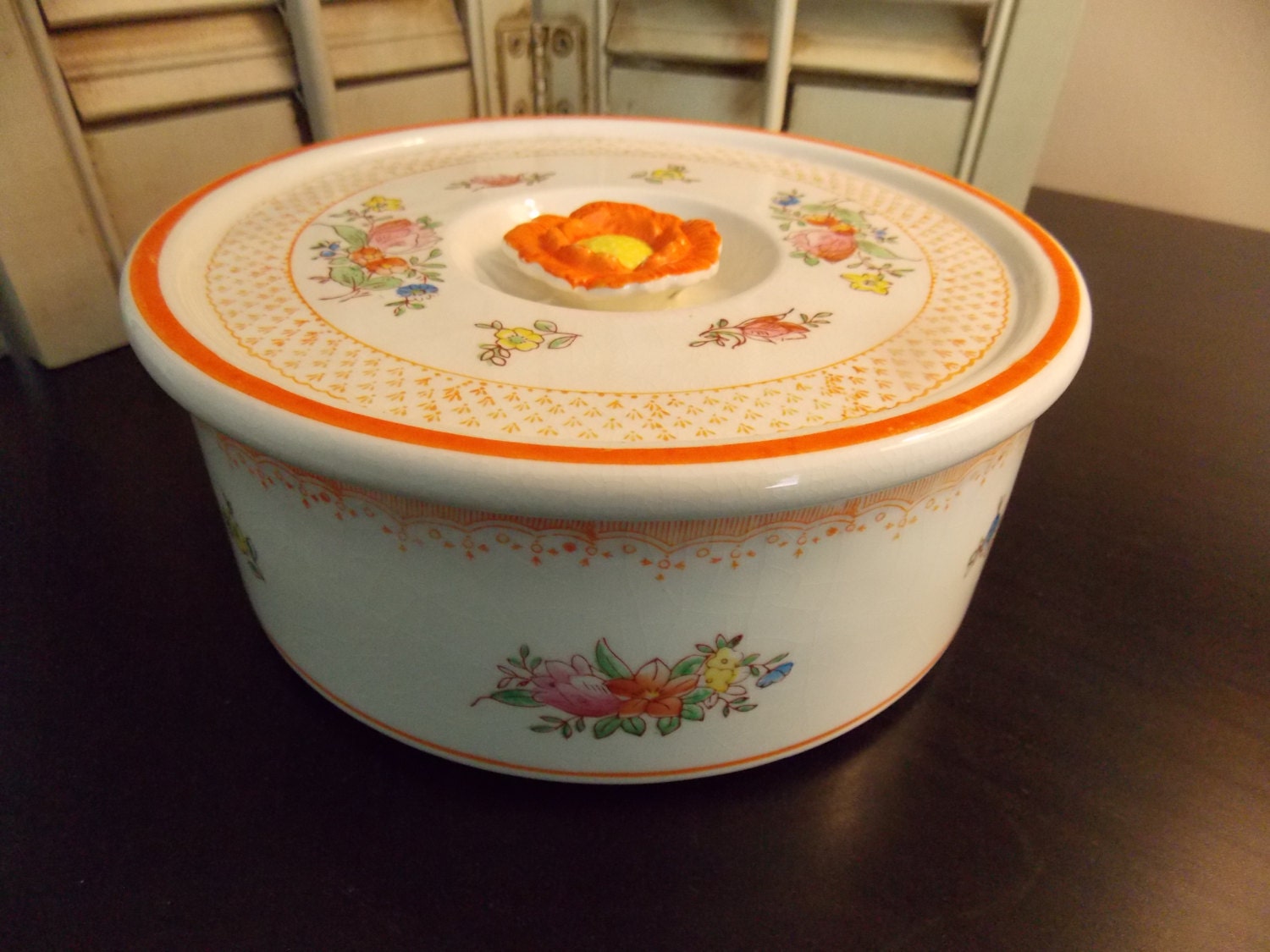 Vintage CASSEROLE with COVER in Cottage Floral Design, Serving Covered