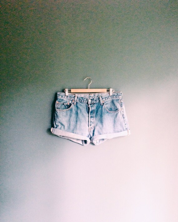 Levis 501 ∆ Levi Denim Shorts ∆ Levis Cut Offs ∆ High Waisted Levis Shorts ∆ Levi 501 Shorts ∆ Light Denim Shorts ∆ Light Denim Shorts ∆ 36