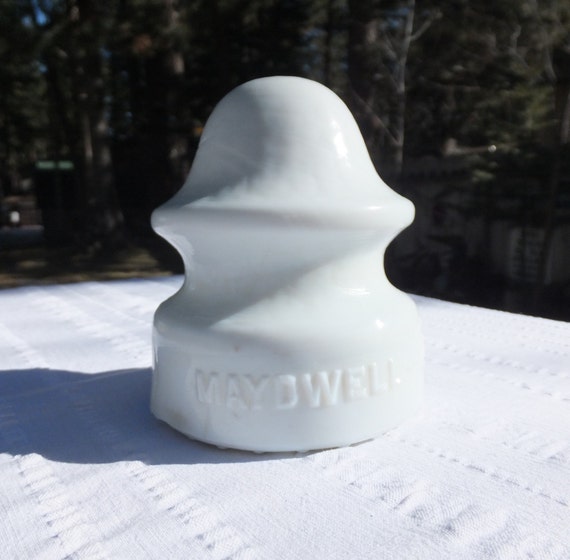 Maydwell Milk Glass Insulator collectible pretty glass