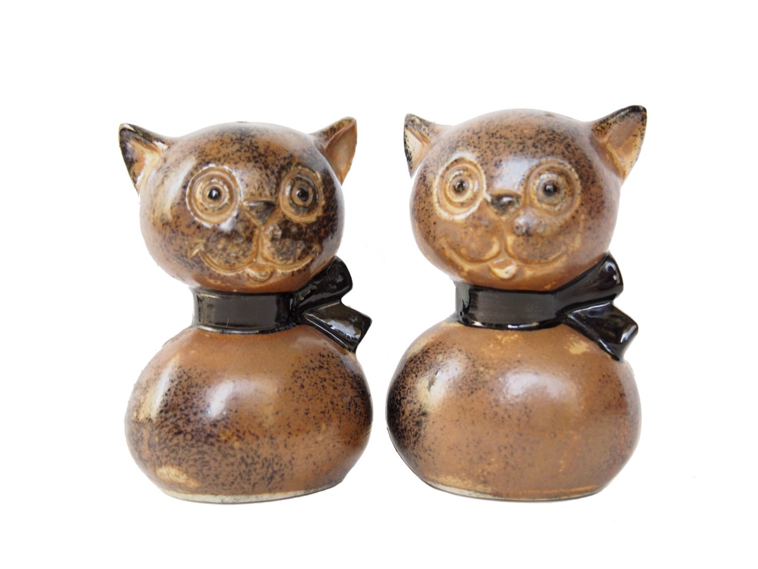 Vintage Cats Salt and Pepper Shakers, Wooden Style Kitty Table Serving