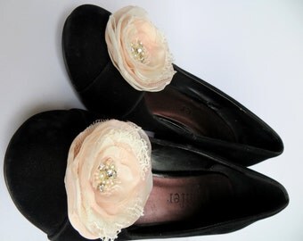 Ivory, blush wedding shoe clips (set of 2), bridal shoe clips, gold shoe clips, ivory shoe clips,gold wedding,ivory shoe clips, bridal heals