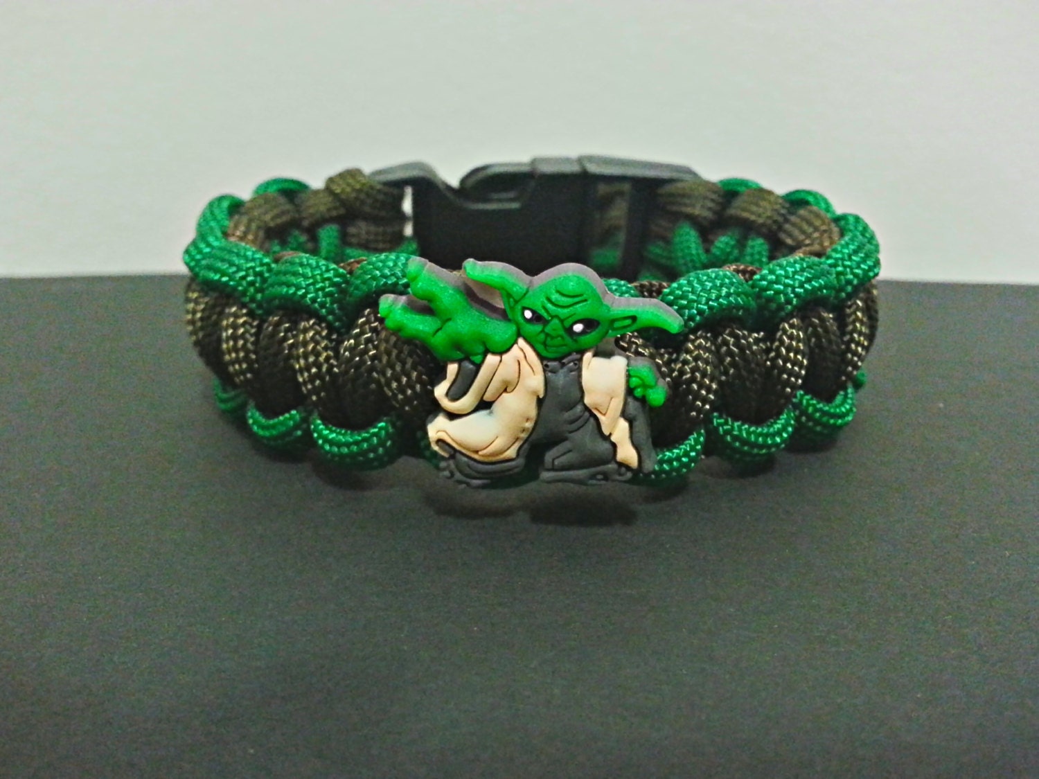 Star Wars Yoda paracord bracelet by JysParacordAndCrafts on Etsy