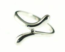Popular items for curved ring on Etsy