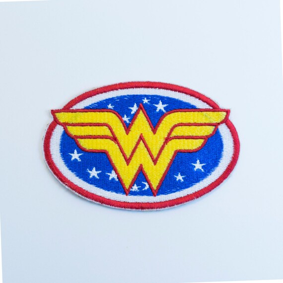 Items similar to Wonder Woman symbole Comic emblème Crest inspiré ...