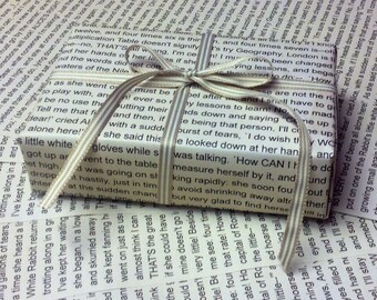 6 x Sheets of Literature Wrapping Paper in Cream A3 Size - Alice in Wonderland Text - Books