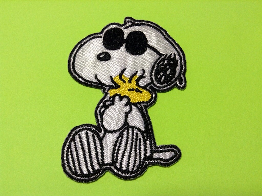 Iron on Sew on Patch: Snoopy and Woodchuck