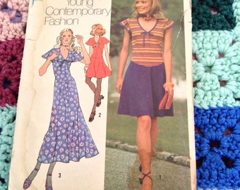 Vintage Sewing Dress Pattern. 1971 Simplicity 9765 Young Contemporary Fashion. Miss Size 8-16. Skirt: Mini/Maxi/Gibson. Handmade. Groovy.