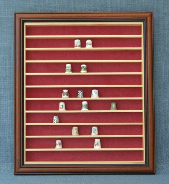 Thimble for 150 thimbles with adjustable shelfing