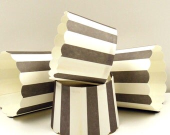 Cupcake Cups, 20 Grey Vertical Stripe Cupcake Baking Cups, Wedding Cupcake Cup, Cupcake Liners, Muffin Cup, Dessert Cups, Fruit and Dip Cup