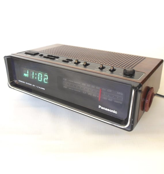 Digital Alarm Clock Radio Panasonic RC95 80s Wood Grain Blue