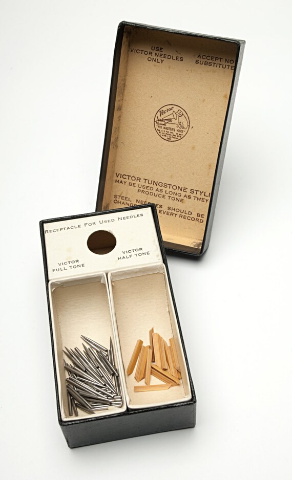 Vintage Phonograph VICTOR Needles in original box Vintage