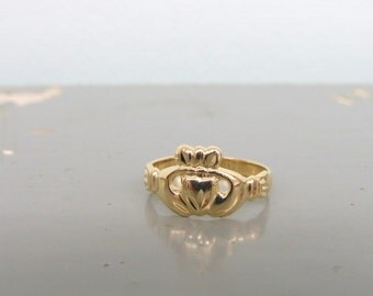 Vintage Claddagh Ring 14k Yellow Gold Ring Irish Wedding Ring Promise ...