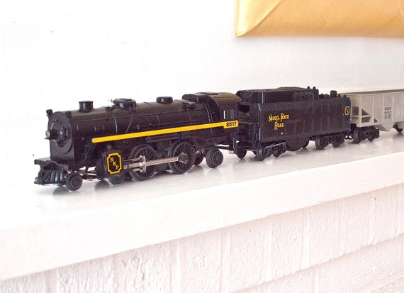 Lionel Train Set / Six Trains / Engine No. 8617 / Nickel