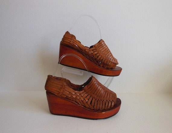 70s shoes / Happiness in Huarache Vintage by Planetclairevintage