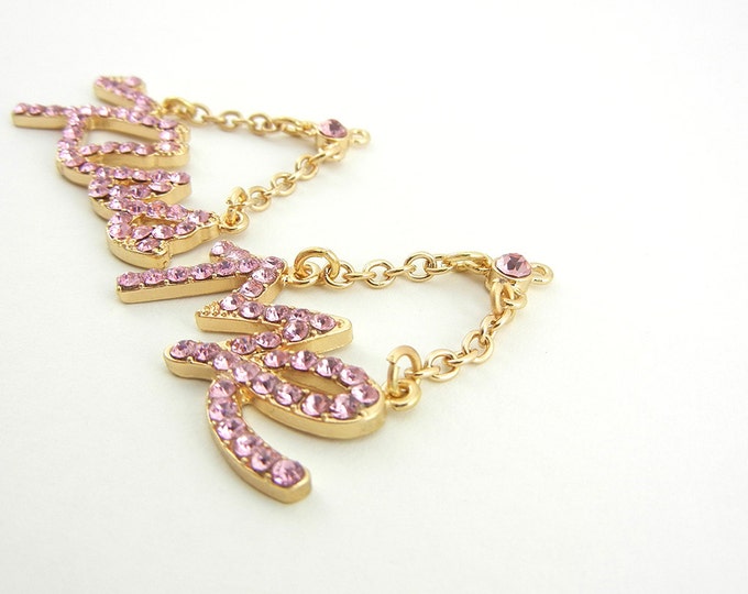 Pair of Pink Rhinestone Kiss Me with Chains Charms Gold-tone